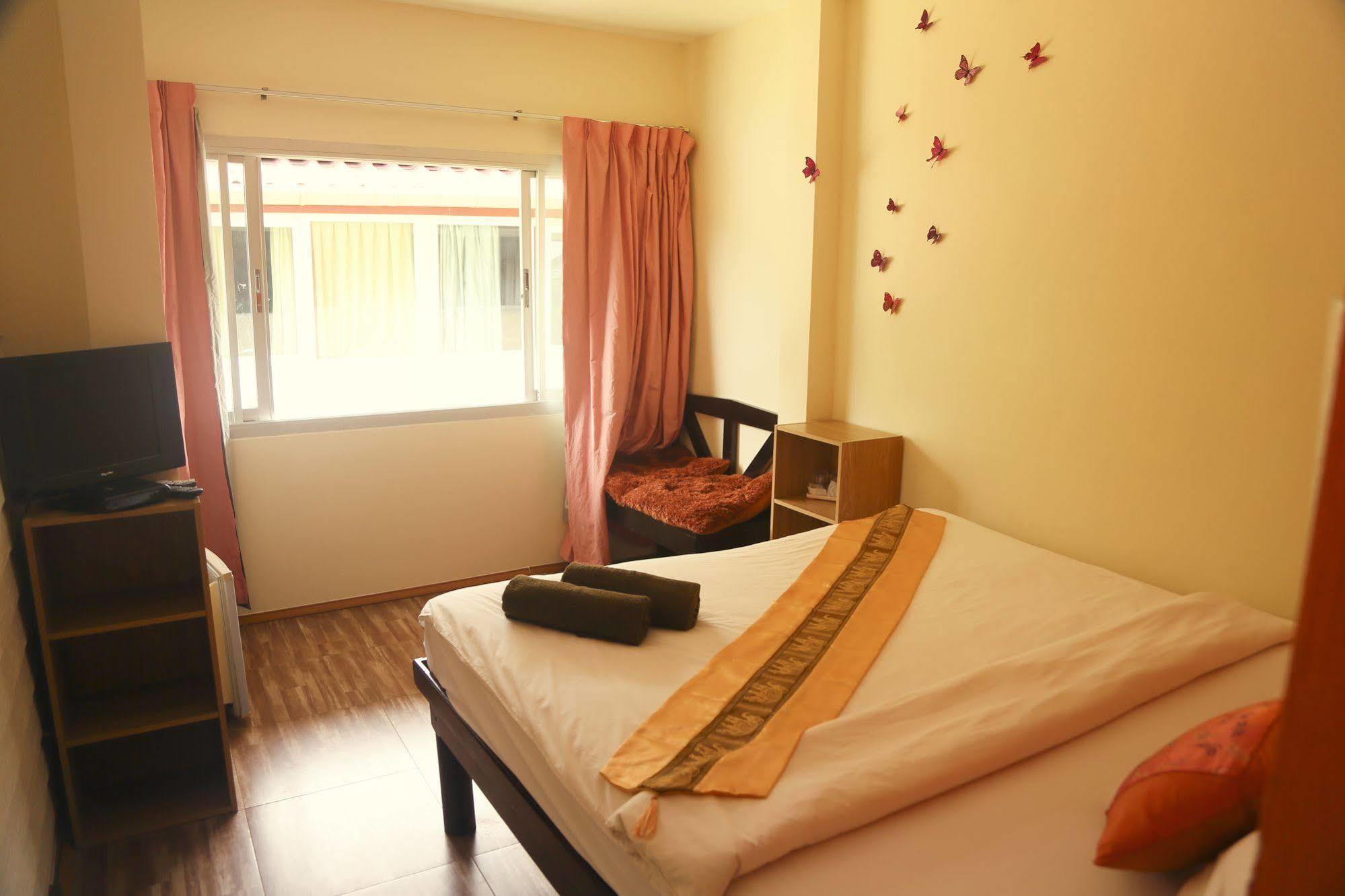 Boondaree Home Resort Bãi biển Kata Ngoại thất bức ảnh