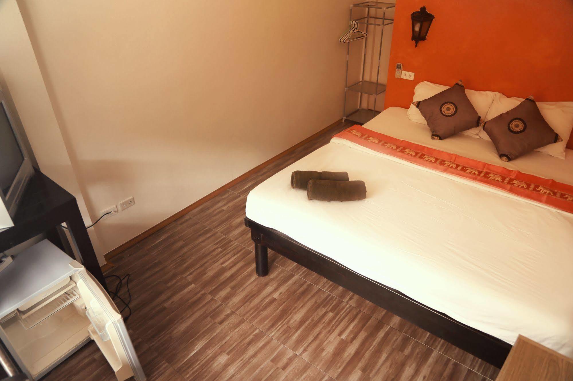 Boondaree Home Resort Bãi biển Kata Ngoại thất bức ảnh