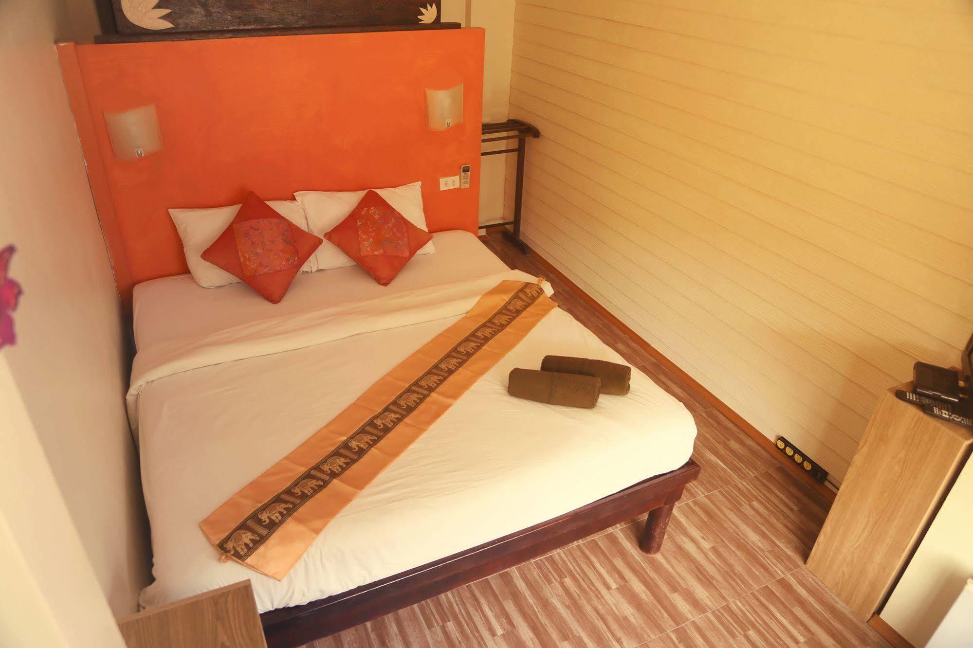 Boondaree Home Resort Bãi biển Kata Ngoại thất bức ảnh